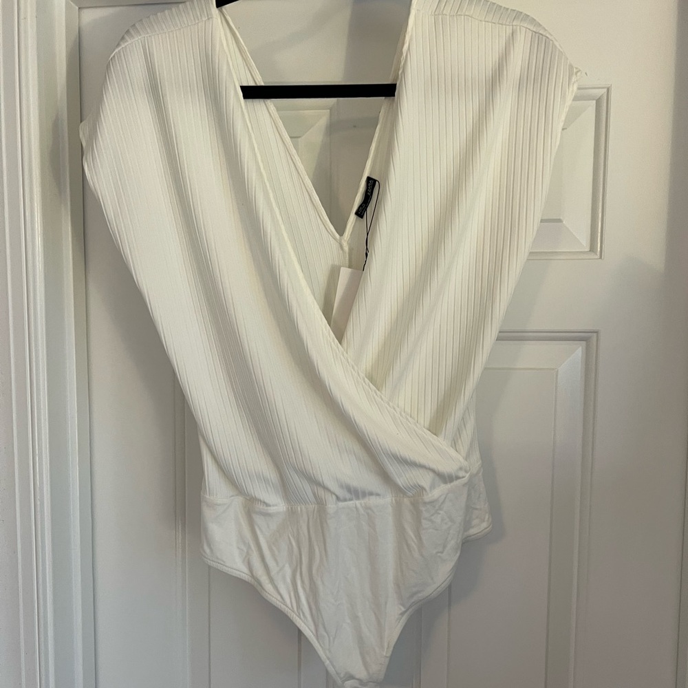 Zara White Bodysuit with sleeves
